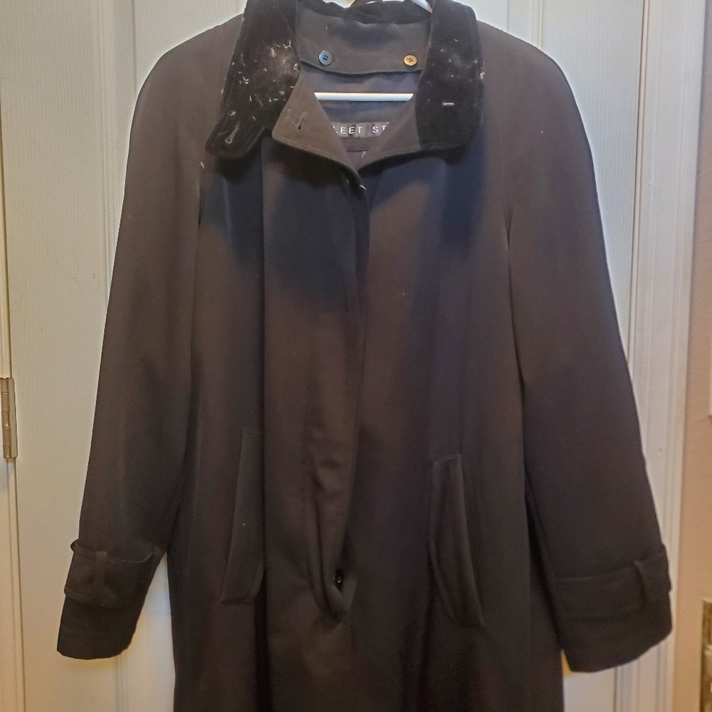 Long trench style women's jacket